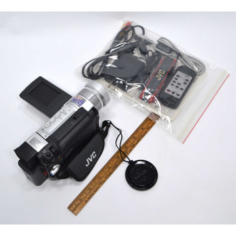 Excellent JVC 'MINI DV' CAMCORDER GR-DVL725u COMPLETE IN BOX Tested VIDEO CAMERA