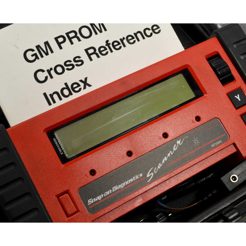 Briefly Used SNAP-ON DIAGNOSTICS SCANNER #MT2500 Complete in Case w 2 CARTRIDGES