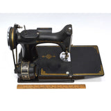 Vintage SINGER FEATHERWEIGHT #221 SEWING MACHINE c.1940 Elizabeth, NJ *Untested*