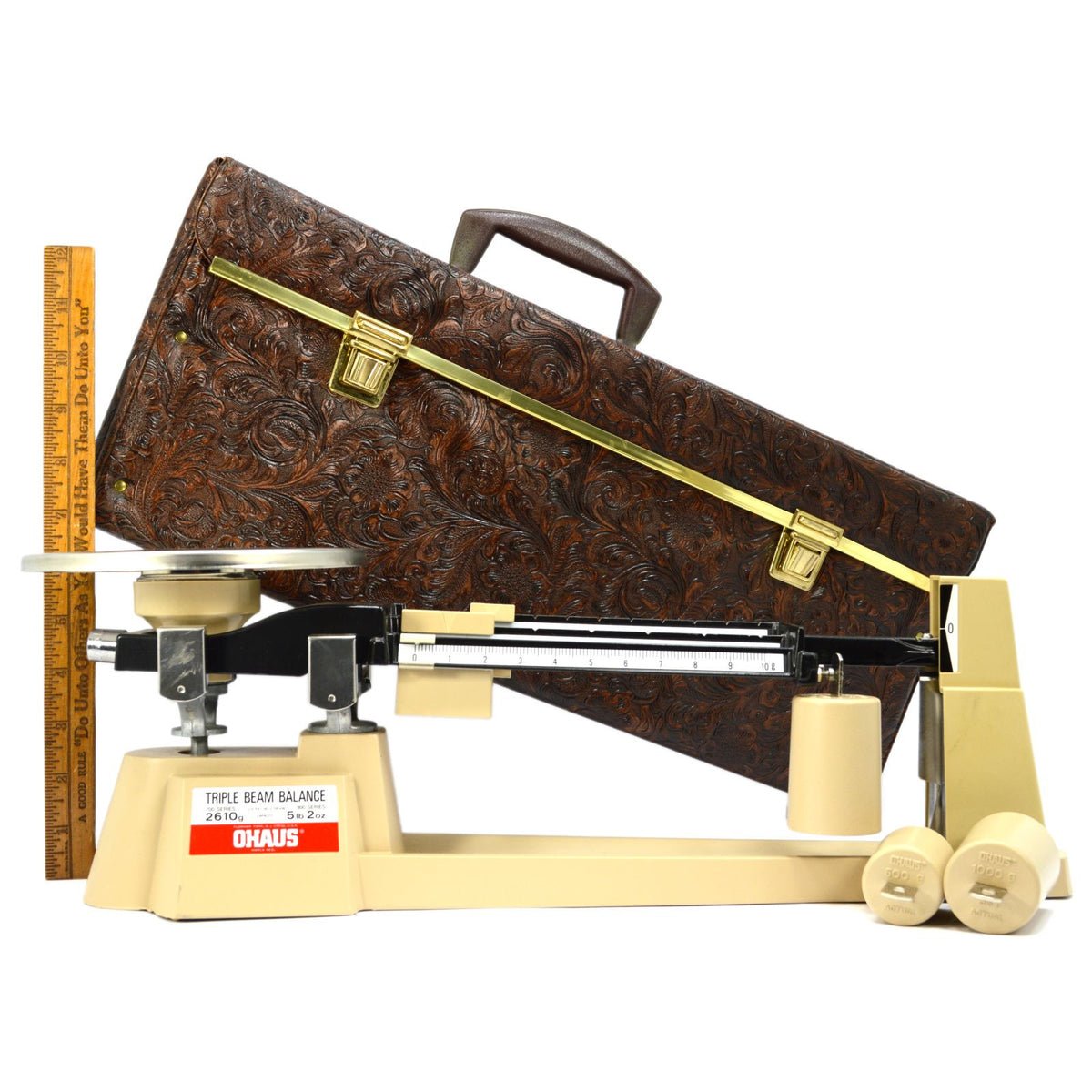 Used Ohaus Triple Beam Balance – 700/800 Series, 2610g / 5lb 2oz Capacity – Mechanical Scale