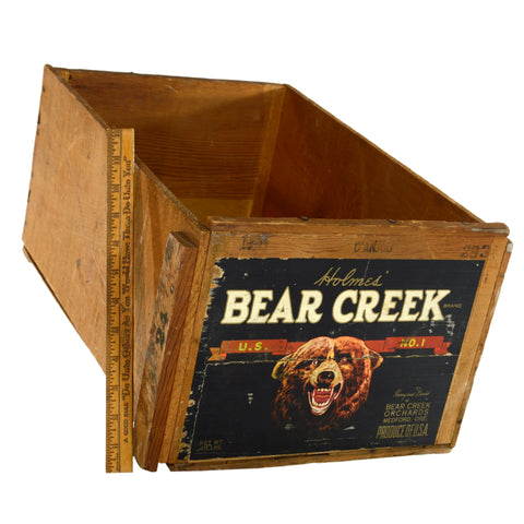 Vintage HOLMES BEAR CREEK FRUIT CRATE Pears/Peaches GRAPHIC BEAR LOGO LABEL Rare