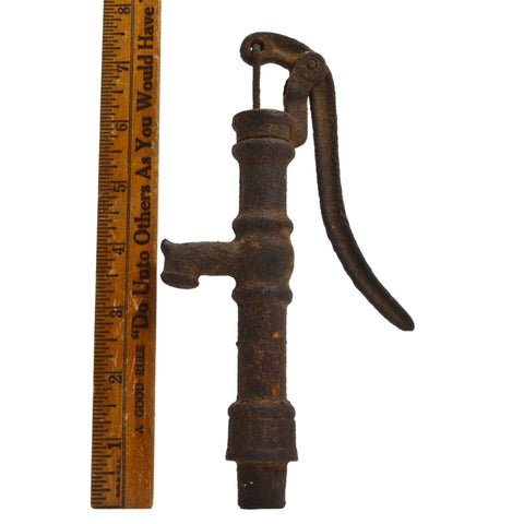 Vintage MINIATURE CAST IRON WATER PUMP Cutest Mini Tool SALESMAN'S SAMPLE Works!