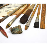 Antique ARTISTS-PAINTERS 31 Pc Lot; 28-PAINTBRUSHES + Tool MAGAZINE Vintage Tube