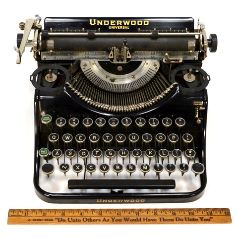 Vintage UNDERWOOD UNIVERSAL PORTABLE TYPEWRITER in Orig. Case c.1937 SER: 888822