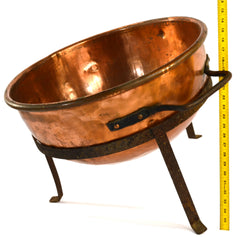 Sold at Auction: Pittsburg Pennsylvania copper candy kettle