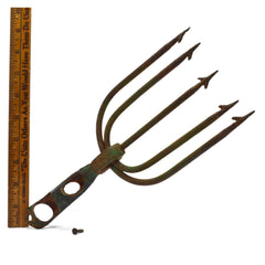 Vintage Trident Eel Fishing Spear Head Tip Top Rusty 5-1/2 Long 