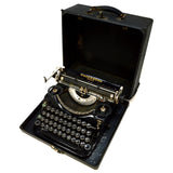 Vintage UNDERWOOD UNIVERSAL PORTABLE TYPEWRITER in Orig. Case c.1937 SER: 888822