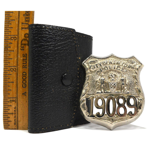 Vintage OBSOLETE POLICE BADGE in Leather Case "CITY OF NEW YORK" #19089 Unsigned