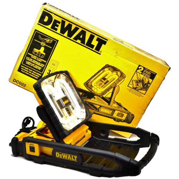 DEWALT CORDLESS or CORDED WORK LIGHT No. DC022